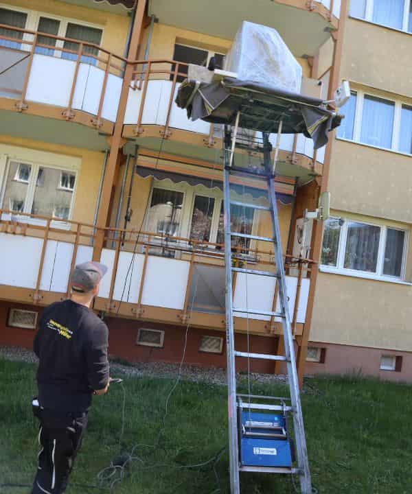 Büroumzug mit Möbellift in Stuttgart